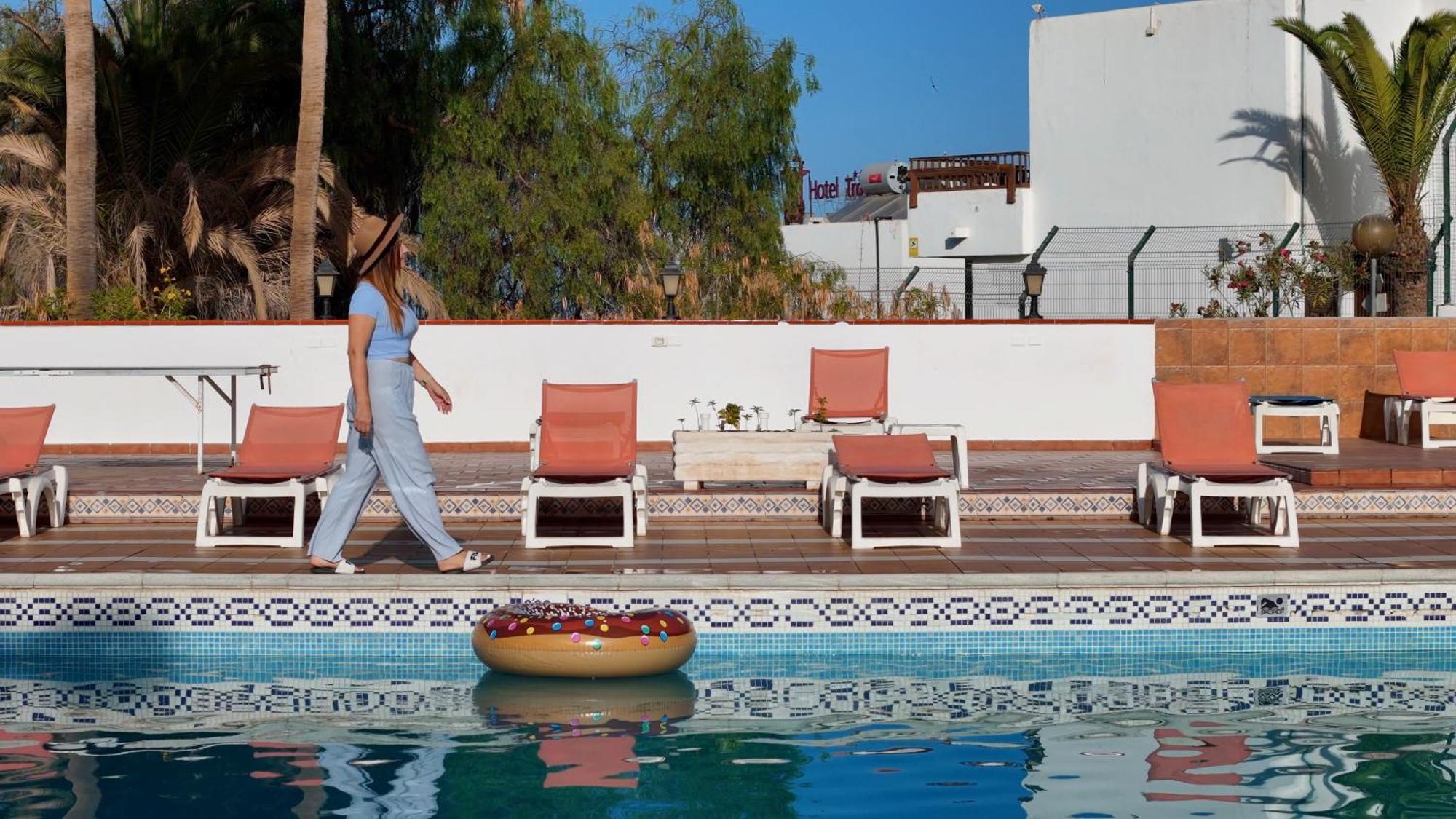 Studio Las Americas Monkey Beach Плая-де-лас-Америкас Экстерьер фото